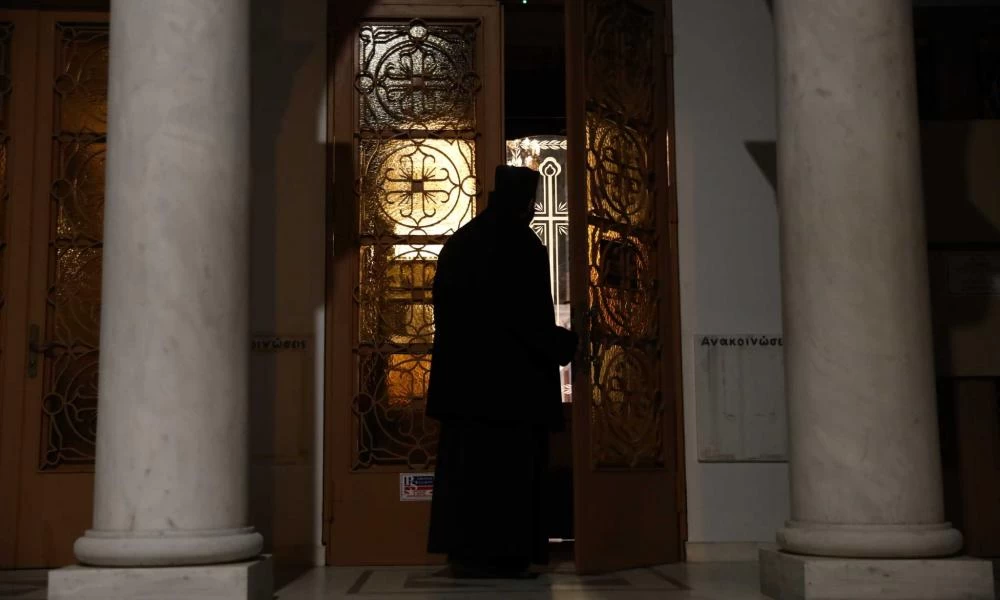 Γρεβενά: Ακόμη ένας ιερέας 46 ετών πέθανε από κορονoϊό